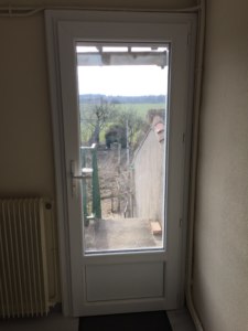 Pose D'une porte vitrée